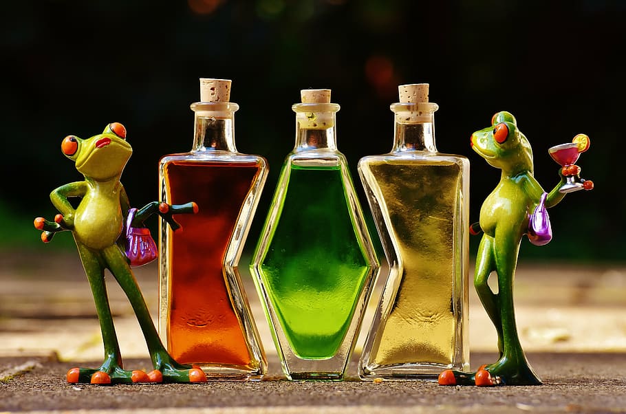 frogs, beverages, bottles, alcohol, figures, drink, benefit from, cute, frog, figure
