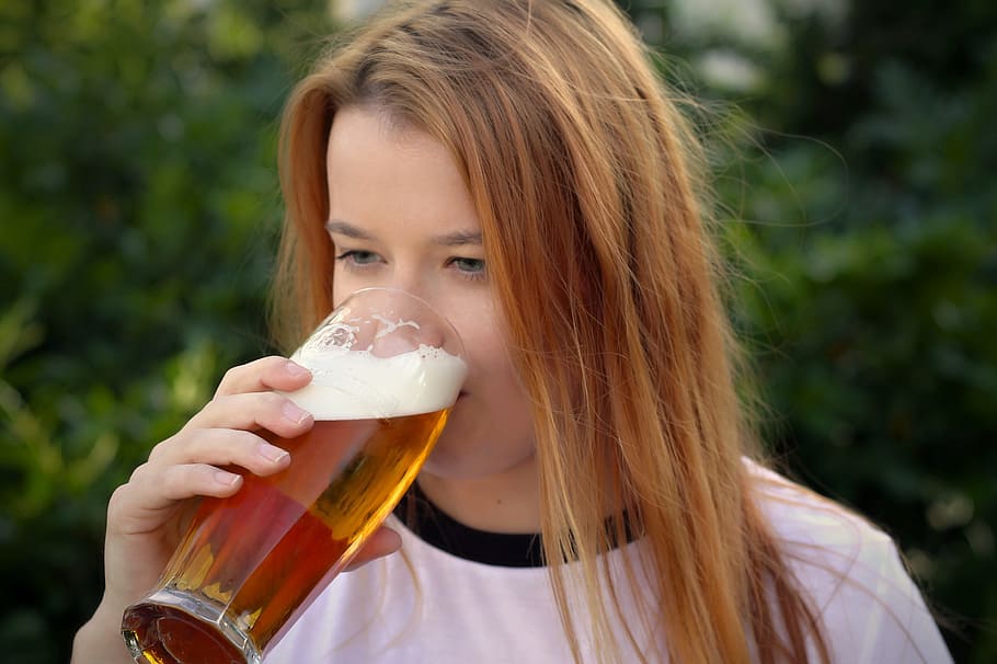 woman drinking glass, Woman, Beer, Toast, Brasserie, young, lady, girl, alcohol, redhead
