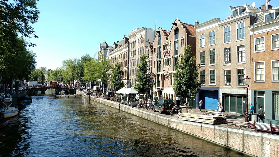 amsterdam, canal de amsterdam, canal, países bajos, agua, holanda, canal europeo, cielo, edificios a lo largo del canal, arquitectura