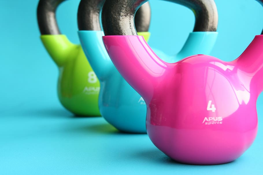 tres, rosa, azul, verde, campanas de caldera, pesas rusas, gimnasio, ejercicio, adelgazamiento, pesa
