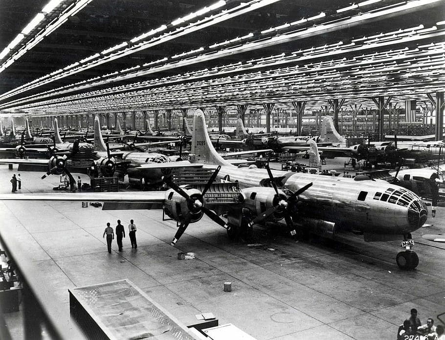 boeing, b-29, assembly, line, 1944, Boeing B-29, line assembly, Wichita, Kansas, pabrik