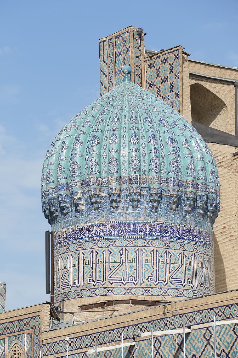 uzbequistão, samarcanda, mesquita, praça registran, locais de interesse, ásia central, azulejo, medrese, madrassa, espaço