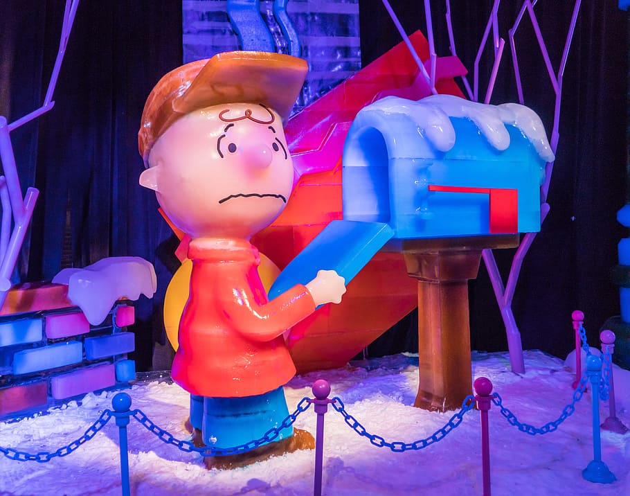 ice sculpture, charlie brown, mail box, cute, cartoon character, peanuts, holiday, decoration, character, sad face