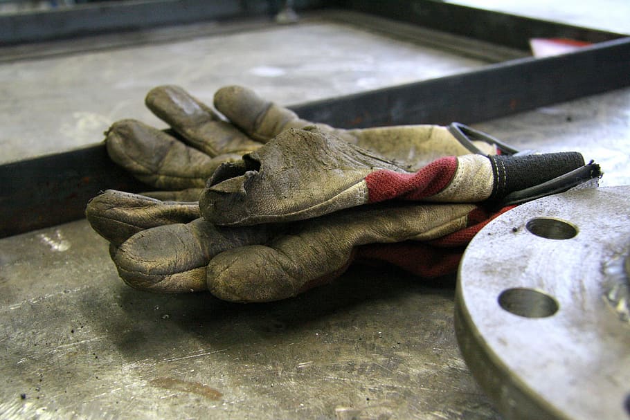 手袋, ホイールハブ, 古い, 作業用手袋, 作業, 保護, 汚れた, 労働者, 工具, 溶接
