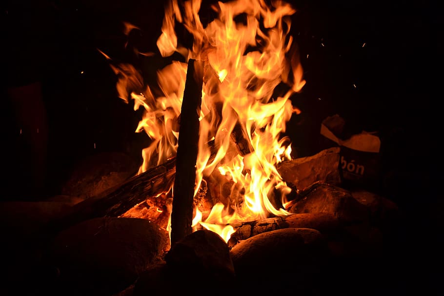 閉じる, 写真, 火, 燃やす, 燃焼, たき火, キャンプファイヤー, 熱, 残り火, 薪を燃やす
