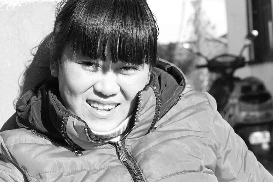Daily Life, Sunshine, Laugh, Woman, Asia, china, face, portrait, winter, street
