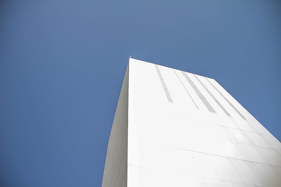 bangunan beton putih, rendah, sudut, fotografi, putih, tinggi, naik, bangunan, arsitektur, biru