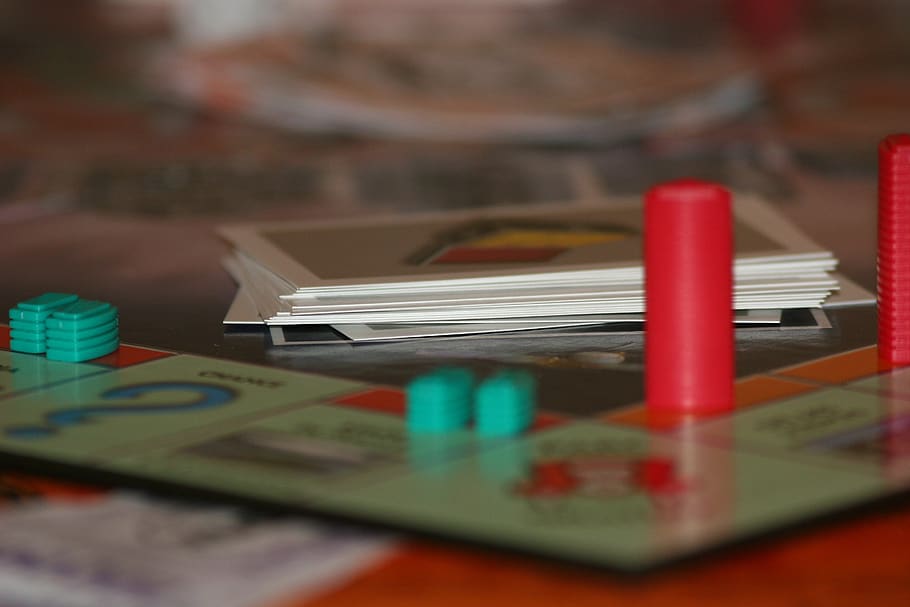 game, monopoly, toy library, pushover, fun, toy, play, child, enjoy, selective focus