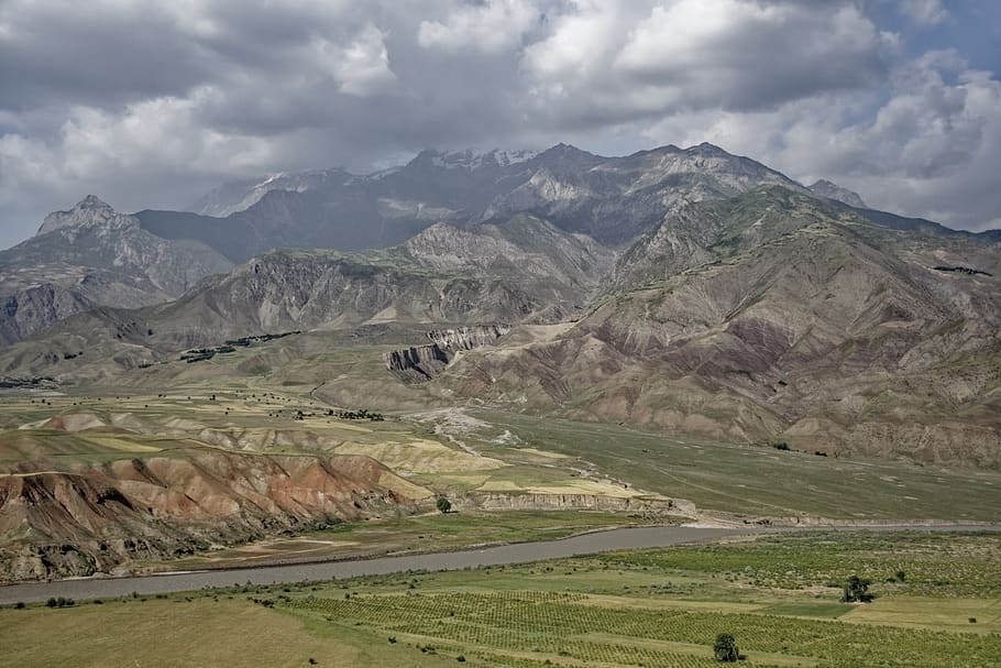 tajiquistão, vale do rio abe-e-panj, vale, rio, água, céu, nuvens, rodovia pamir, paisagem, montanhas