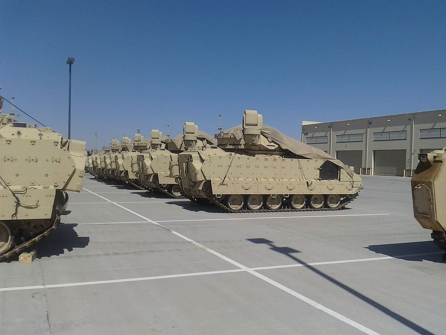 parked, war tanks, building, Tank, Warfare, Military, Armor, tank, warfare, war, weapon
