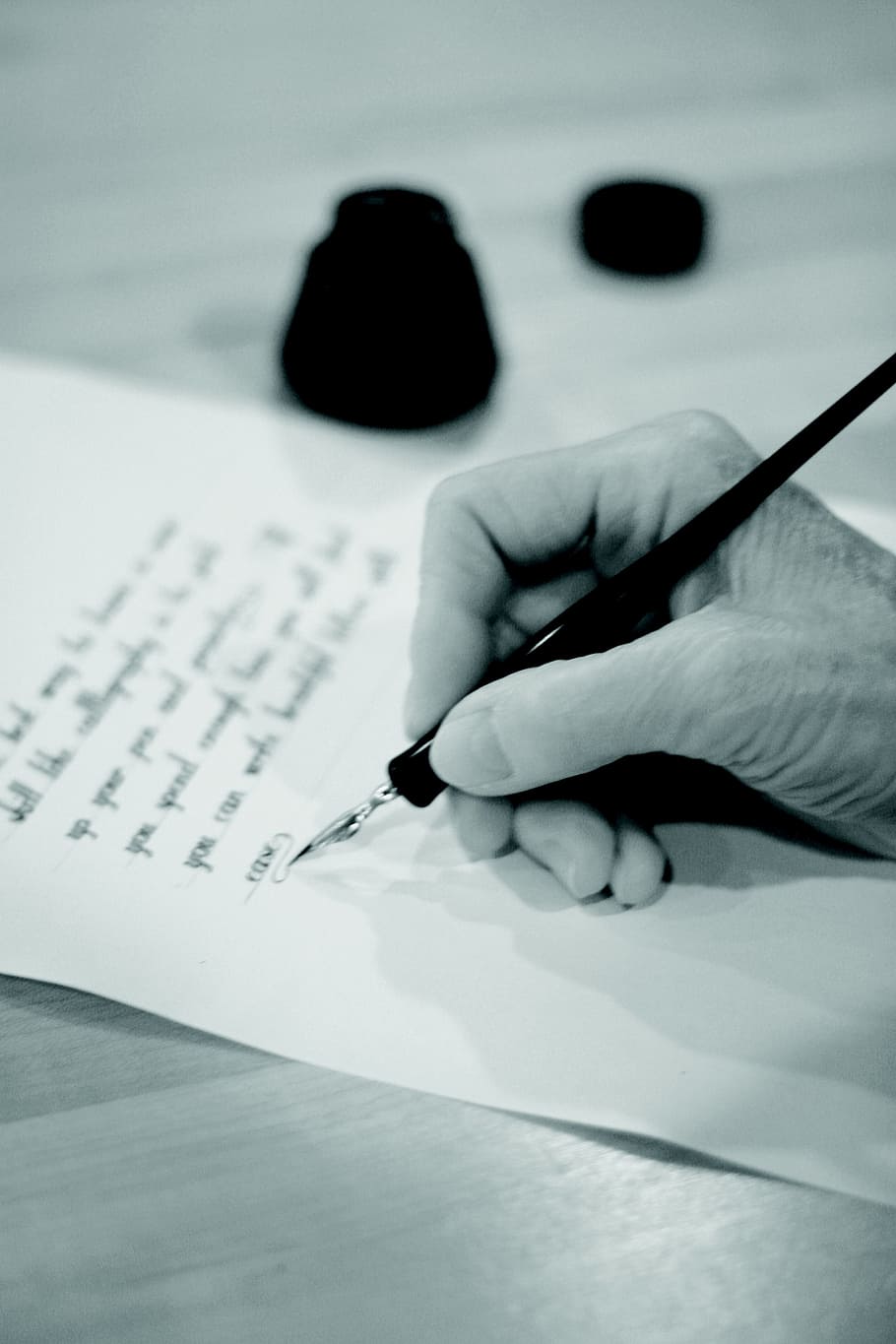 pessoa, usando, caneta de tinta, escrita, artística, caligrafia, tinta, texto, tipo, fonte