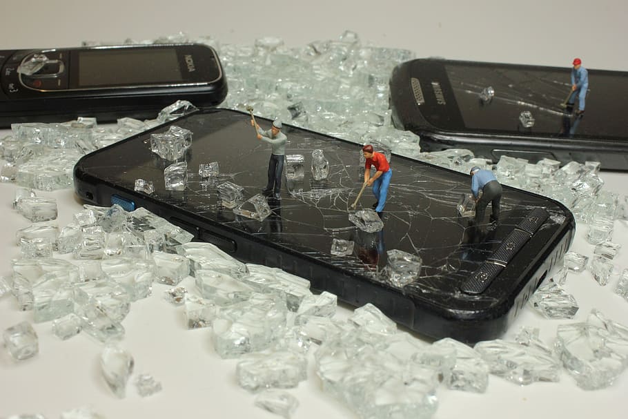 negro, iphone 5, fragmentos de vidrio, reciclaje, teléfono móvil, figuras en miniatura, teléfono inteligente, energía, batería, eliminación