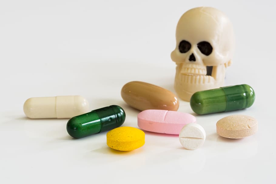 tabletas, píldoras, medicamentos, drogas, cápsulas, suplementos dietéticos, aditivos nutricionales, adicción, abuso, muerte