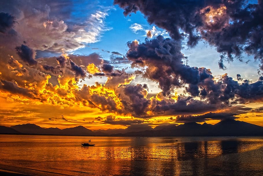 cuerpo, agua, azul, nublado, cielo, barco, puesta del sol, nubes, bahía de da nang, vietnam