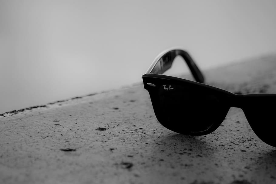 greyscale photo, black, ray-ban wayfarer sunglasses, sunglasses, black and white, ray bans, fashion, elegance, modern, stylish
