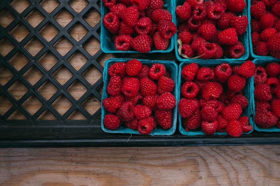 raspberries, berries, fruits, food, healthy, baskets, market, food and drink, red, berry fruit