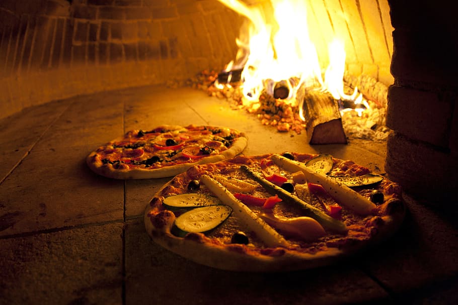 オーブンでピザ, ピザ, オーブン, 食べ物/飲み物, 食べ物, レストラン, 火-自然現象, 炎, 熱-温度, 料理