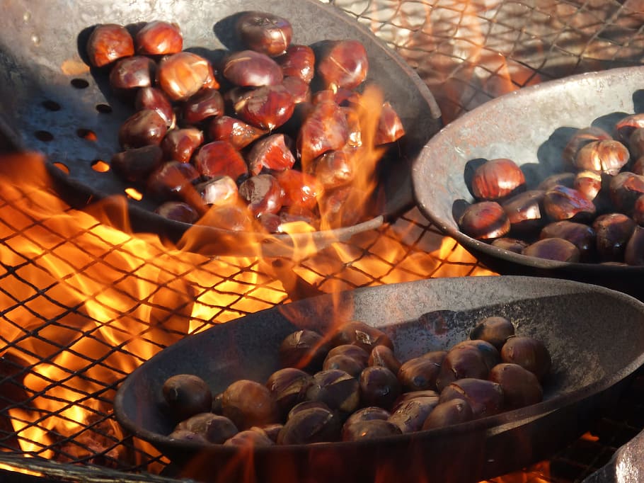 nuts on fire, chestnuts, fire, roasted chestnuts, all saints, castañada, food and drink, food, heat - temperature, freshness