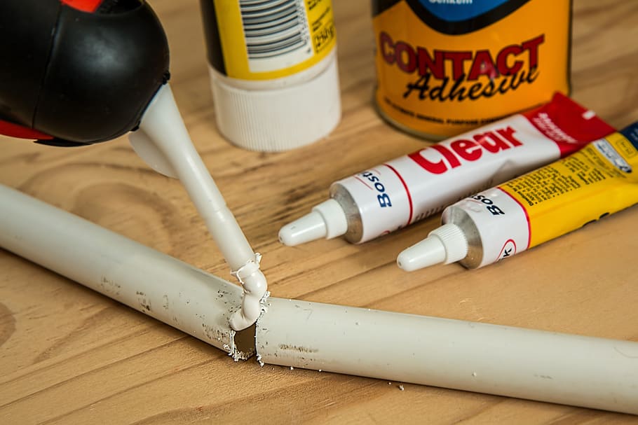 tubo de plástico blanco, reparación, pegamento, arreglo, adhesivo, control de daños, roto, manitas, bricolaje, trabajo