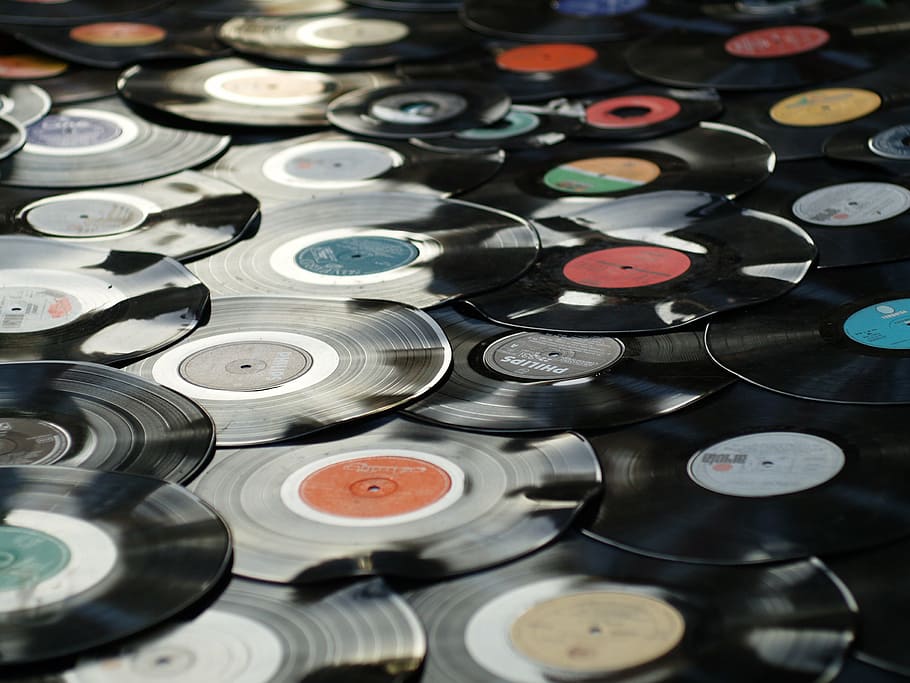 assorted, vinyl disc lot, bakelite, retro, plastic, old, black, music, disc, record