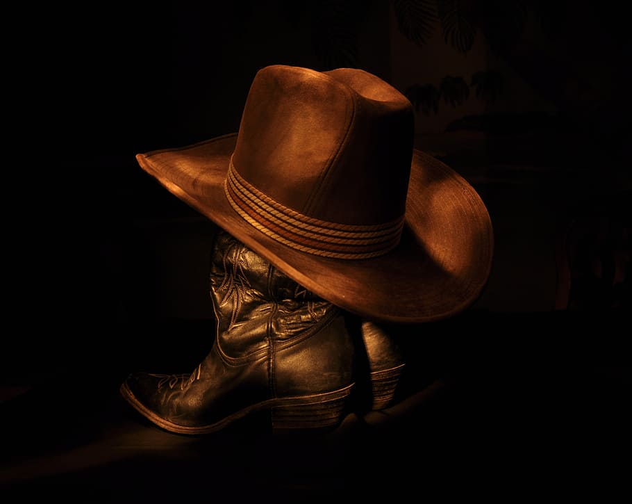 coklat, hitam, sepatu bot, koboi, topi, lukisan cahaya, liar Barat, Topi koboi, pakaian, di dalam ruangan