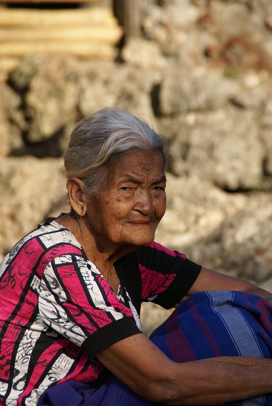 asia, indonesia, woman, old, granny, senior adult, one person, senior women, real people, adult