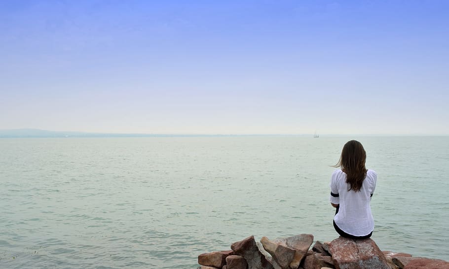 person, sitting, stone, front, sea, lake balaton, young lady, minimal, sky, emotion