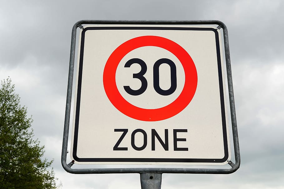 30 zona signage, Zona 30, Tanda Jalan, Larangan, Tanda, tanda larangan, zona lalu lintas terbatas, hati-hati, batasan kecepatan, bahaya