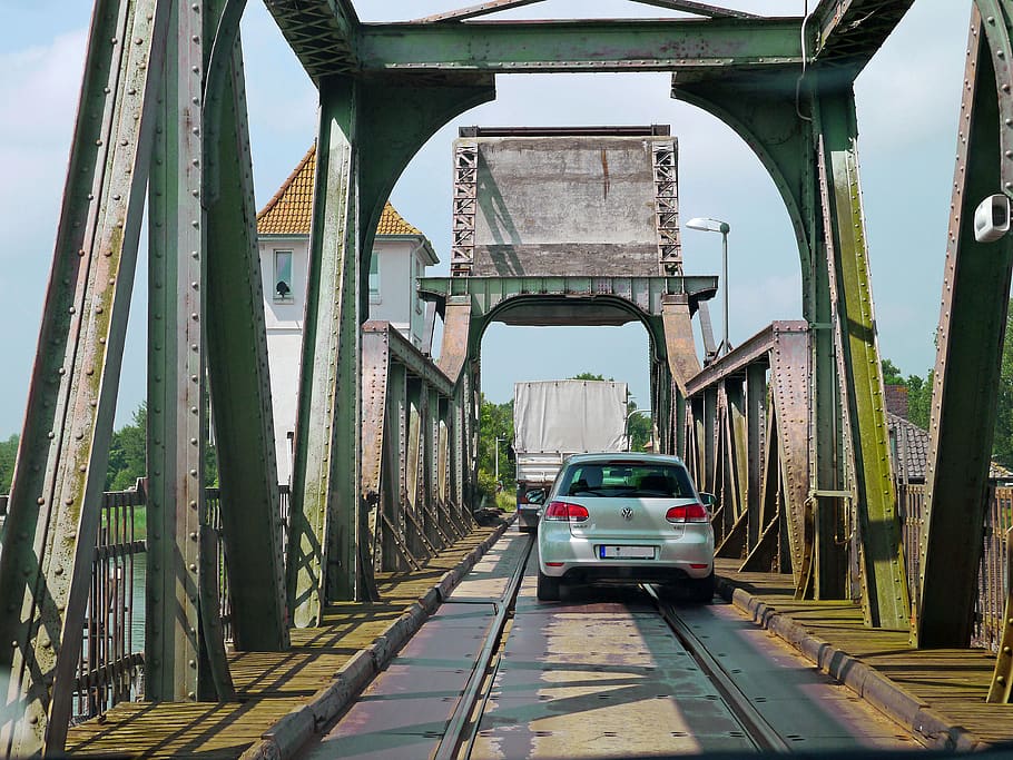 lindaunis bridge, schlei, crossing, road, railroad tracks, pkw, truck, vice, carrier, bascule bridge