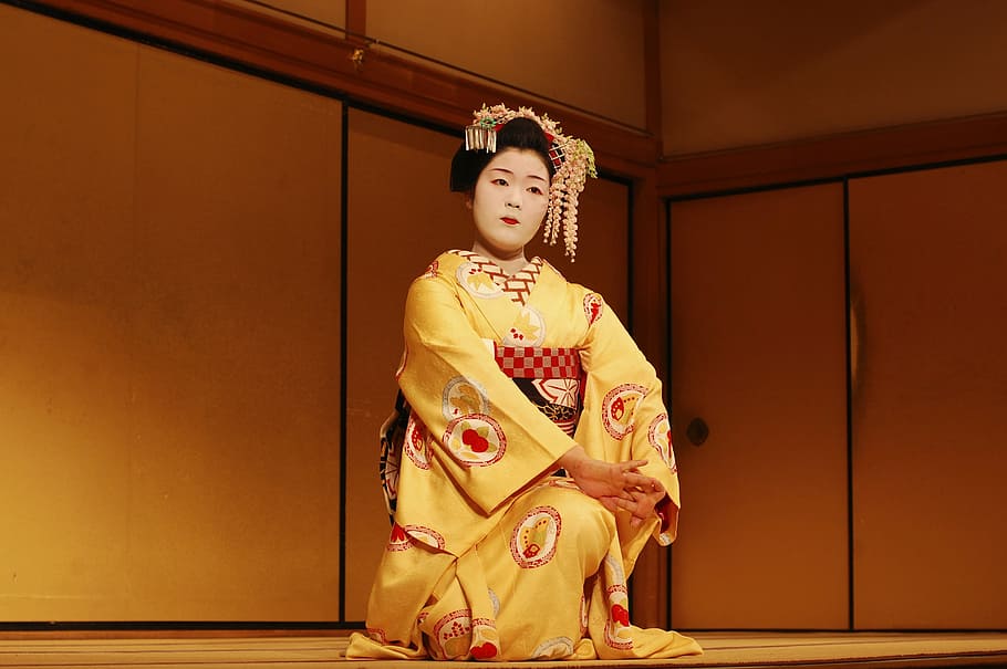 mulher, vestindo, vestido chinês, japão, teatro, quimono, gueisha, cenário, japonês, cultura japonesa