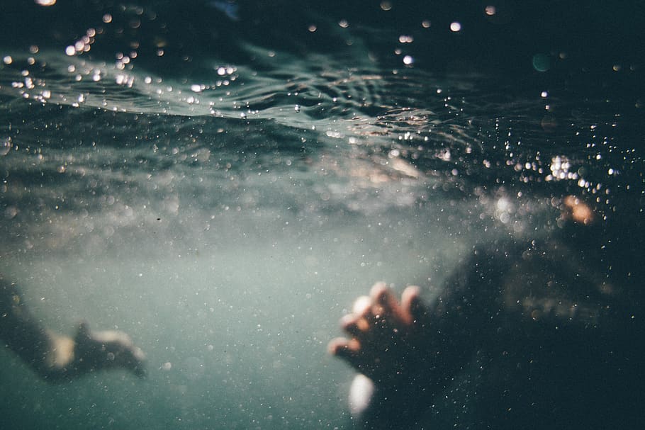 bajo el agua, natación, gente, océano, mar, agua, parte del cuerpo humano, personas, mano humana, mano
