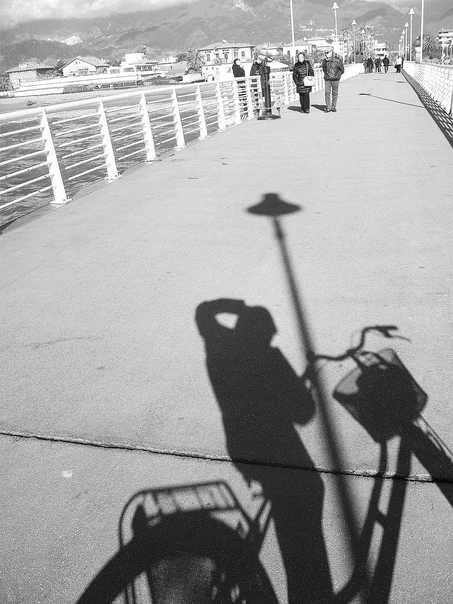 shadow, vedetta, barbara bonanno, bnnrrb, jetty, marina di massa, bicycle, black and white, transportation, high angle view