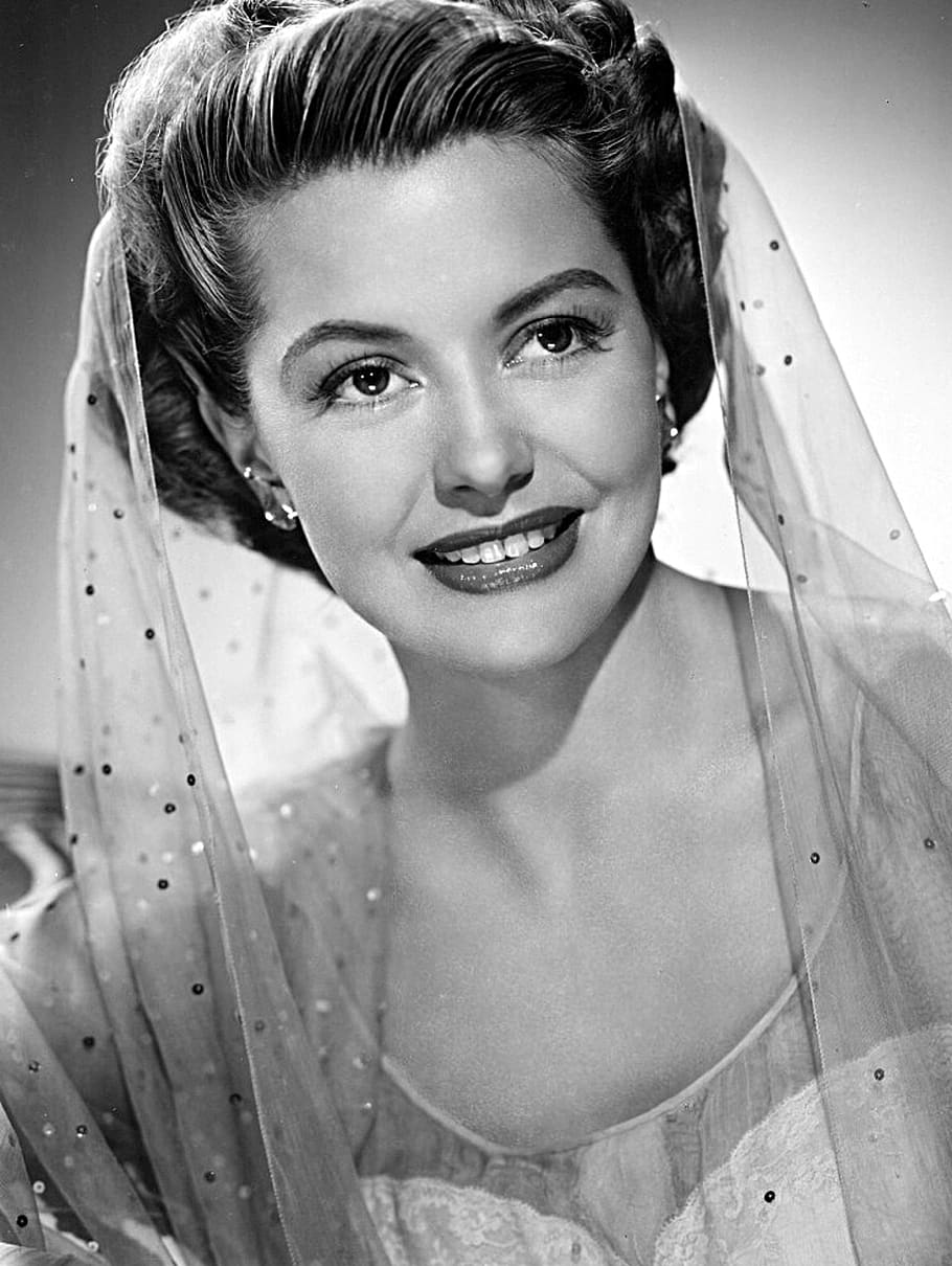 cyd charisse, actress, vintage, movies, motion pictures, monochrome, black and white, pictures, cinema, hollywood