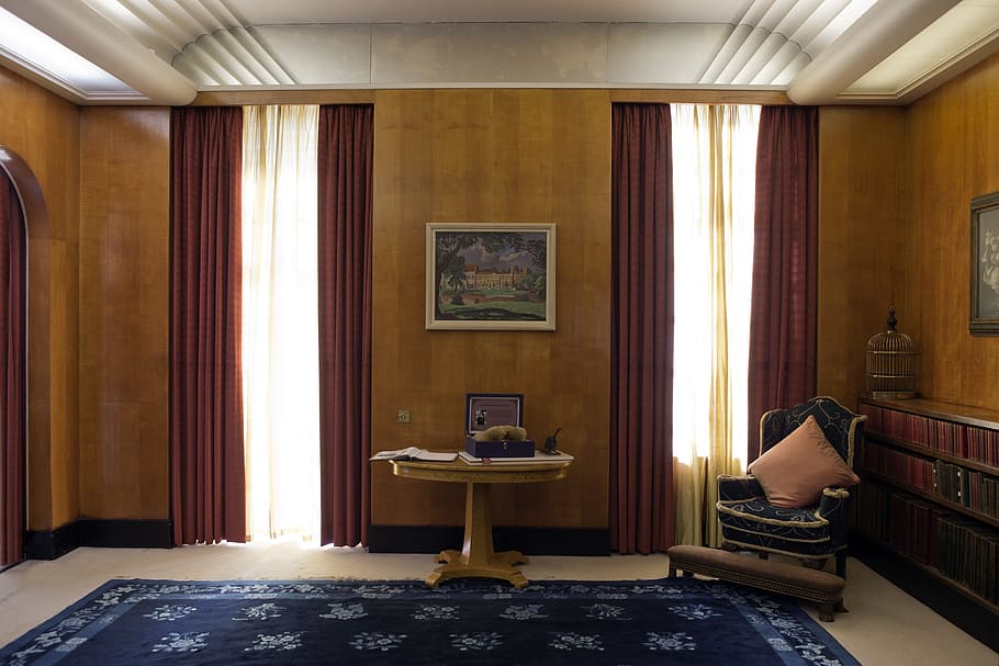 south, london, Eltham Palace, South London, sitting room, cautauld family home, art deco furniture, mirrored ceiling frieze, indoors, old-fashioned