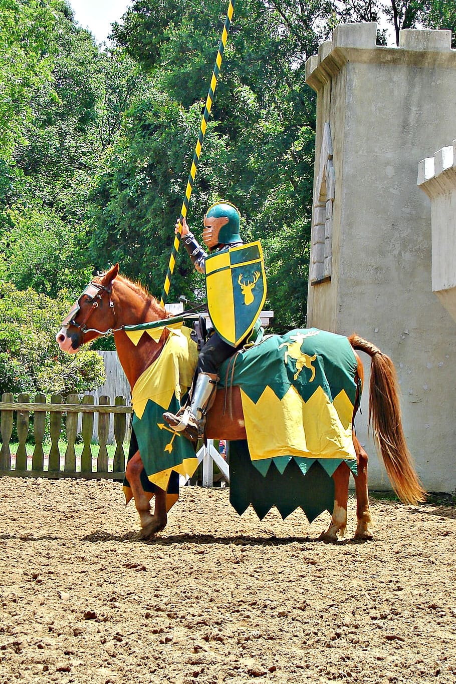 馬, 騎士, 馬上槍試合, 中世, 男, 緑, 黄色, 戦士, 騎士道, 鎧