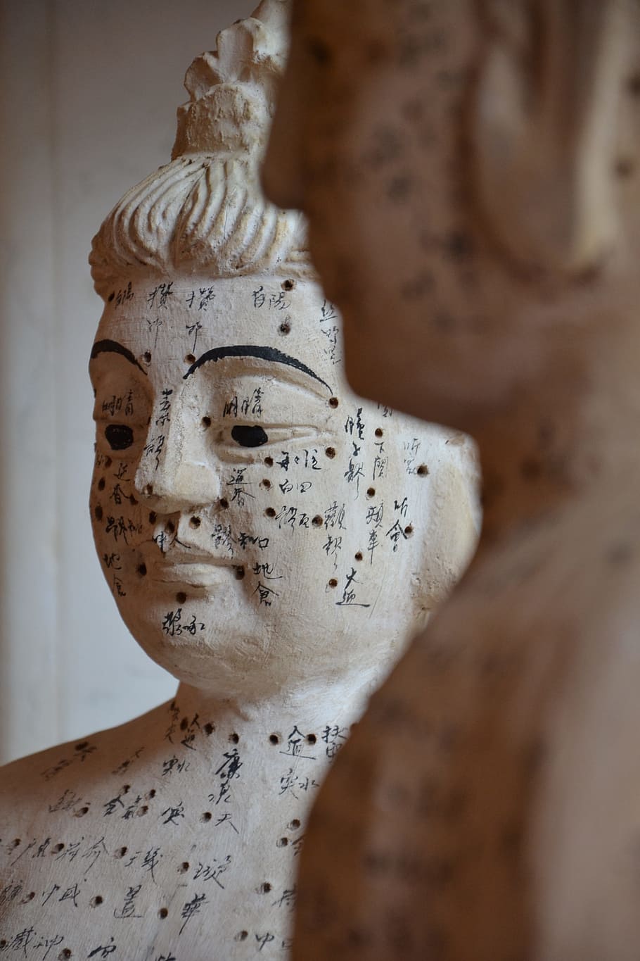 selective, focus photography, white, concrete, buddha statue, acupuncture, tcm, therapy, healing, medical