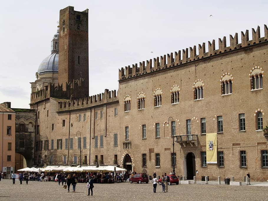 piazza, mantova, italy, building exterior, architecture, built structure, group of people, building, sky, the past