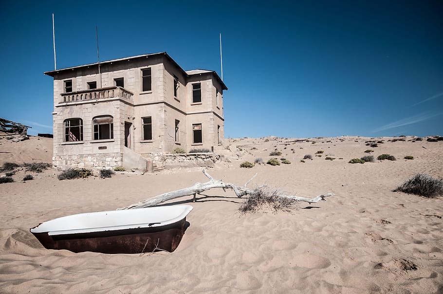 Africa, Namibia, Kolmanskop, Ghost Town, historically, ruins, diamatenstadt, sand dune, tub, bath