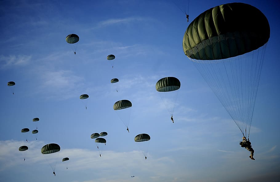 gente, paracaidismo, cielo, nubes, paracaídas, paracaidistas, flotante, 82a aeródromo, ejército, militar
