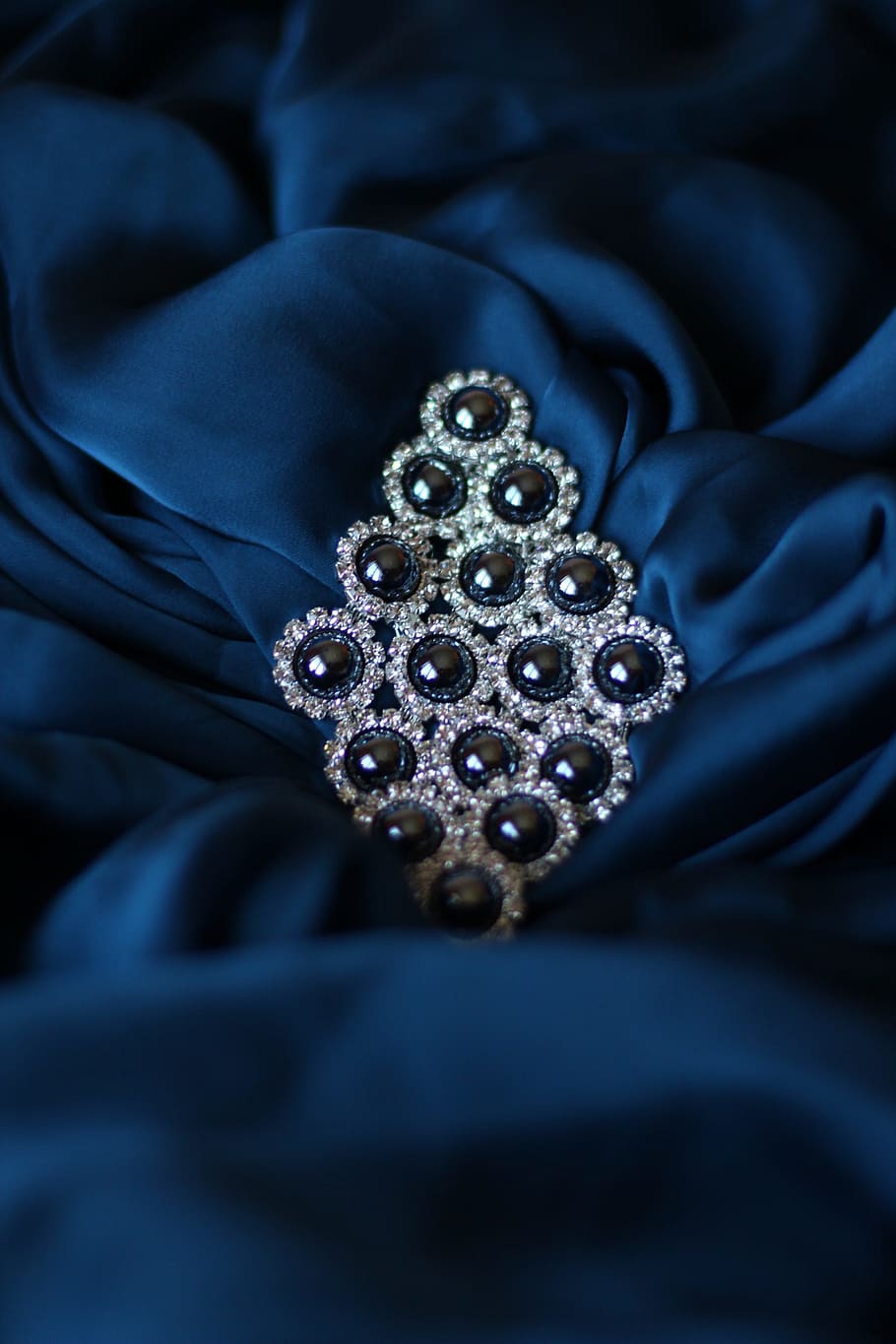 Ornament, Silk, blue, diamond - gemstone, luxury, jewelry, wealth, precious gem, gemstone, close-up