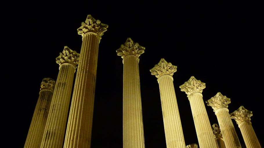 Templo romano, Córdoba, España, arquitectura, columna arquitectónica, noche, historia, pasado, estructura construida, exterior del edificio