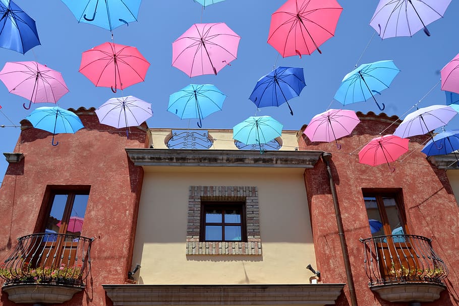 Sardenha, Pula, Guarda-chuvas, Casa, Ensolarado, verão, guarda-chuva, arquitetura, multi Colorido, guarda-sol