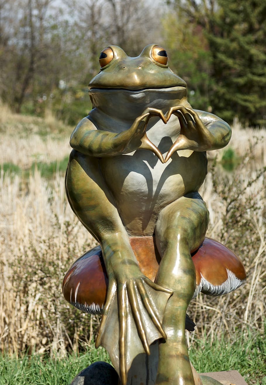 8.25 Fairy Dancing w/ Frog Prince Statue Figure Figurine Home Fantasy Decor tlt 6471
