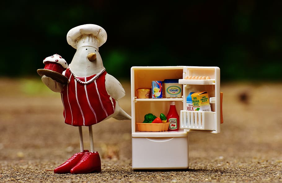 mini bottom-mount refrigerator toy, bird, bake, cook, refrigerator, figure, cute, funny, sweet, baked