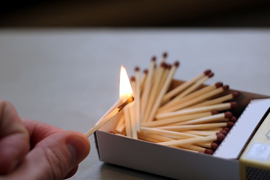 matches, matchstick, flame, fire, match, burn, burning, matchbox, hand, ignite