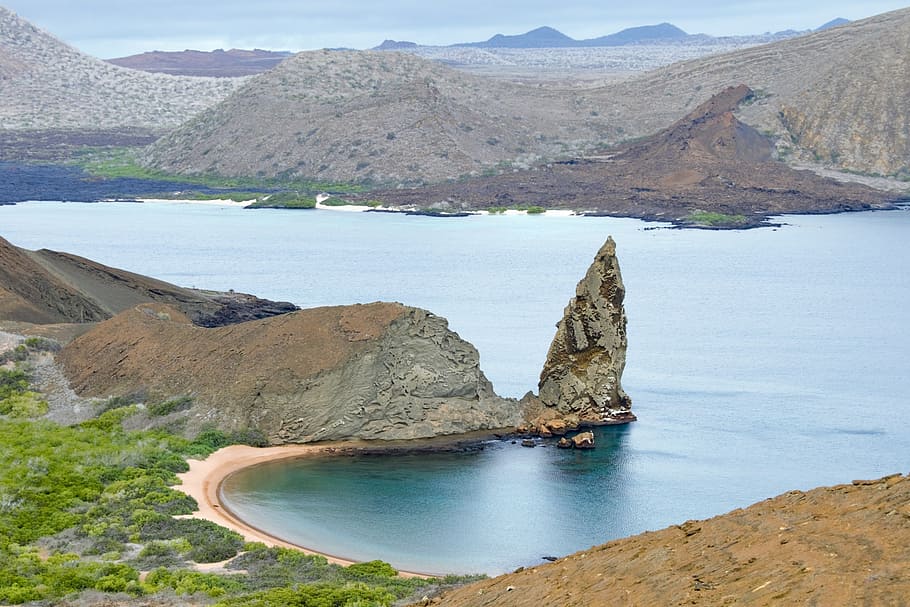 brown, mountain, lake, daytime, galapagos islands, galapagos, volcanic, landscape, nature, scenic