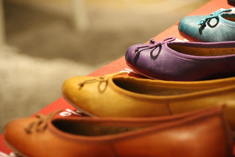 aneka warna sepatu flat, sepatu, warna, warna-warni, dijual, sepatu wanita, balerina, mode, pasangan, pakaian