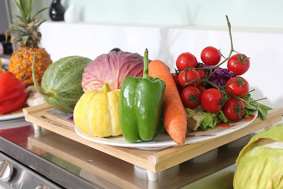 carrot, green, bell pepper, plate, vegetable, fruit, fresh vegetables, home, warm, fruits help