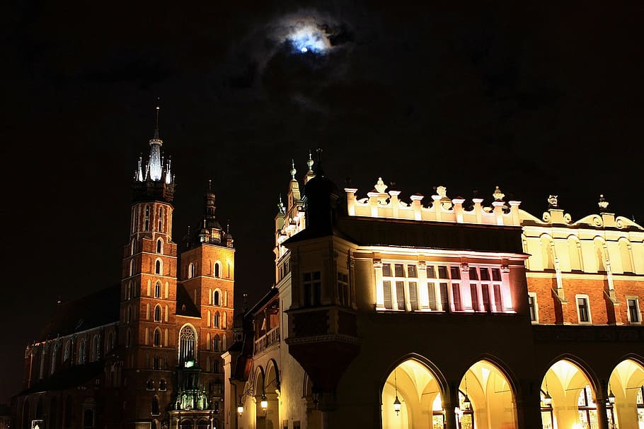 city buildings, nightime, town, city, basilica, krakow, old, poland, cracow, square